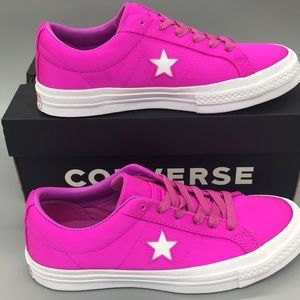 hyper magenta converse